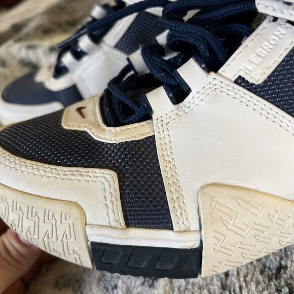 Size 3.5 - Nike Zoom LeBron 2 Retro USA 2004 vintage - Picture 8 of 11